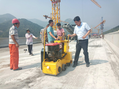 “小神豹”宜迅銑刨機(jī)  助力京張高速2022年冬奧會(huì)建設(shè)