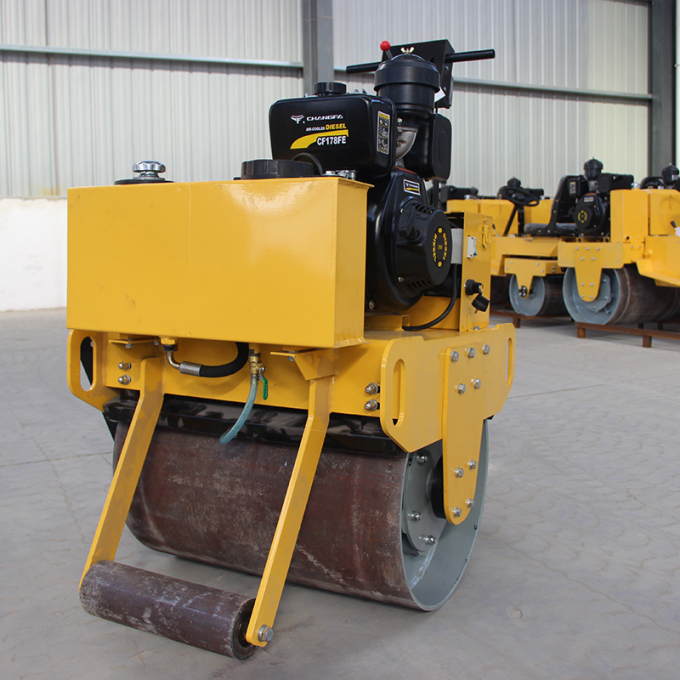 YX-700C手扶式重型單鋼輪壓路機