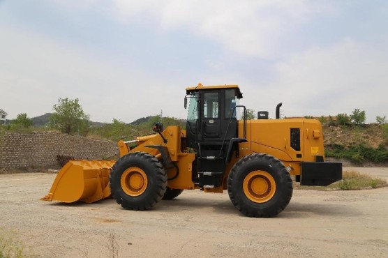 YX-956裝載機(jī)